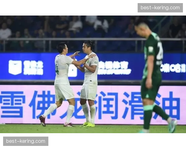 浙江队场均射门29次联赛第二 射门数量与进球产出不成正比 浙江队场均射门29次联赛第二 射门数量与进球产出不成正比